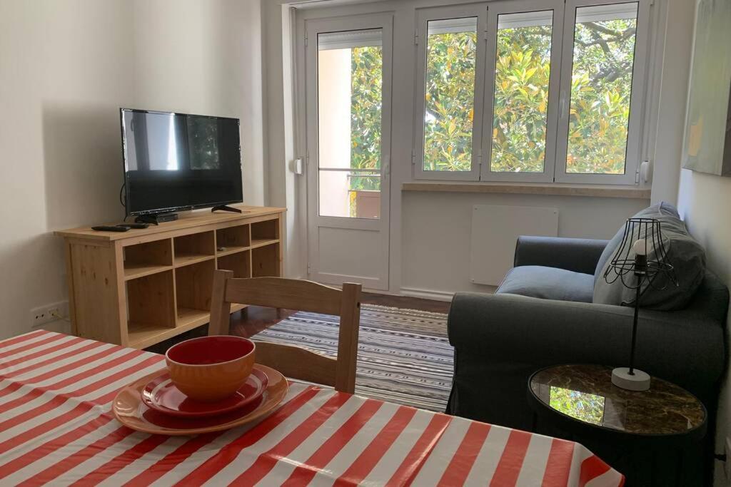 Casa Do Largo Sardinha - Very Central Apartment With Ac Lissabon Buitenkant foto